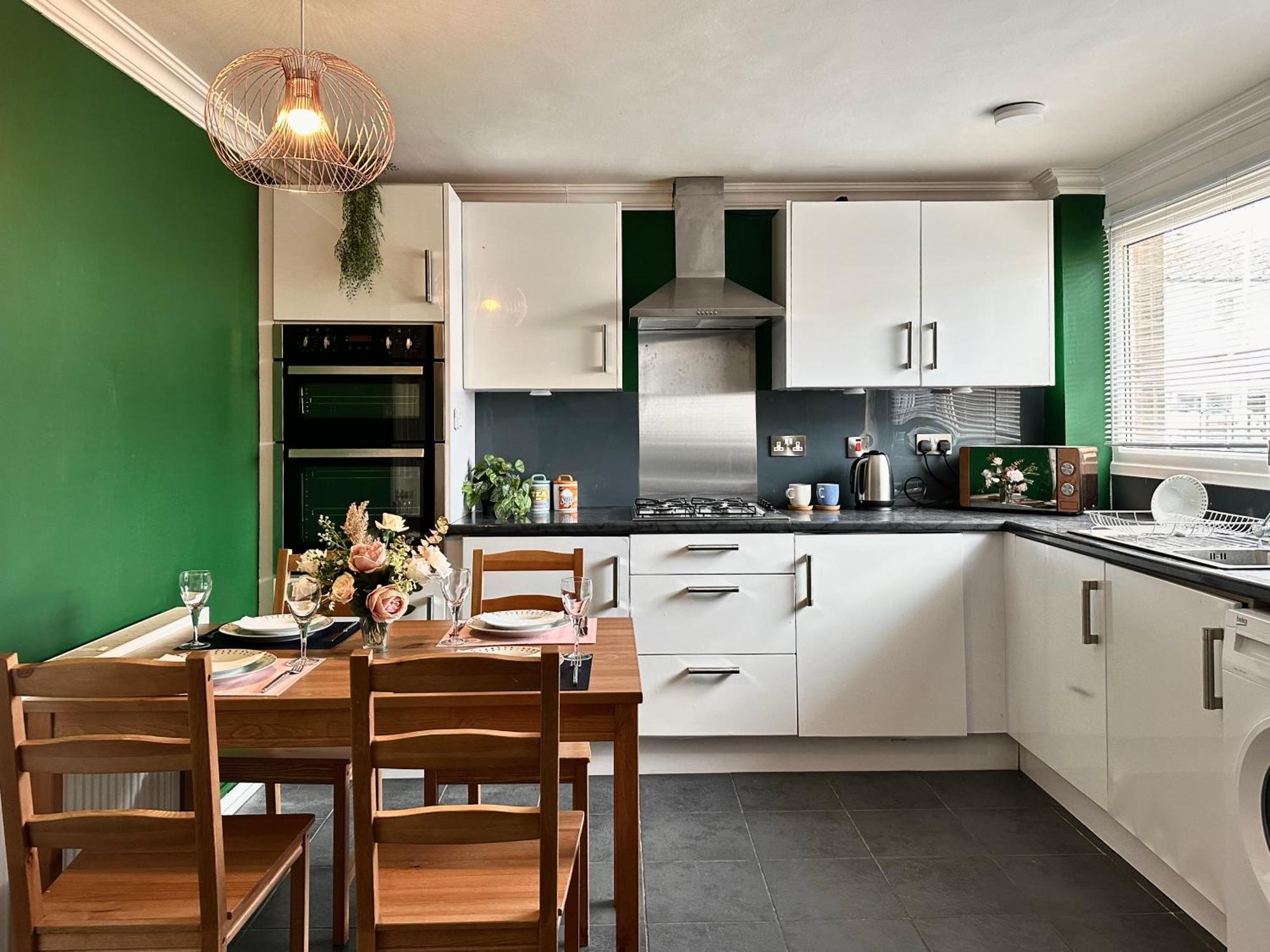 6 Guests House Old Trafford,Media City,City Centre, Free Parking Manchester Exteriör bild